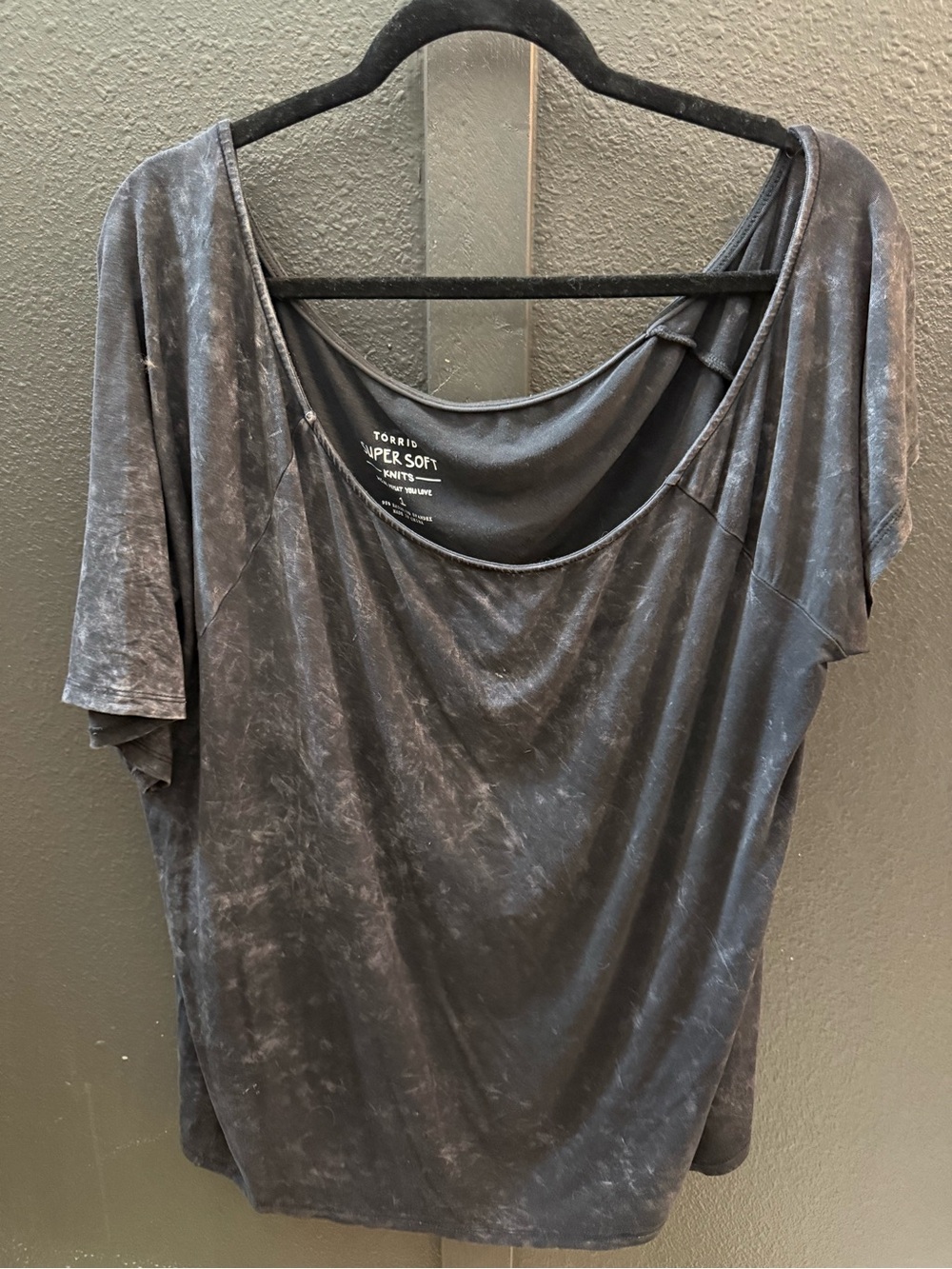 torrid Washed Black Scoop Neck Short Sleeve Tee